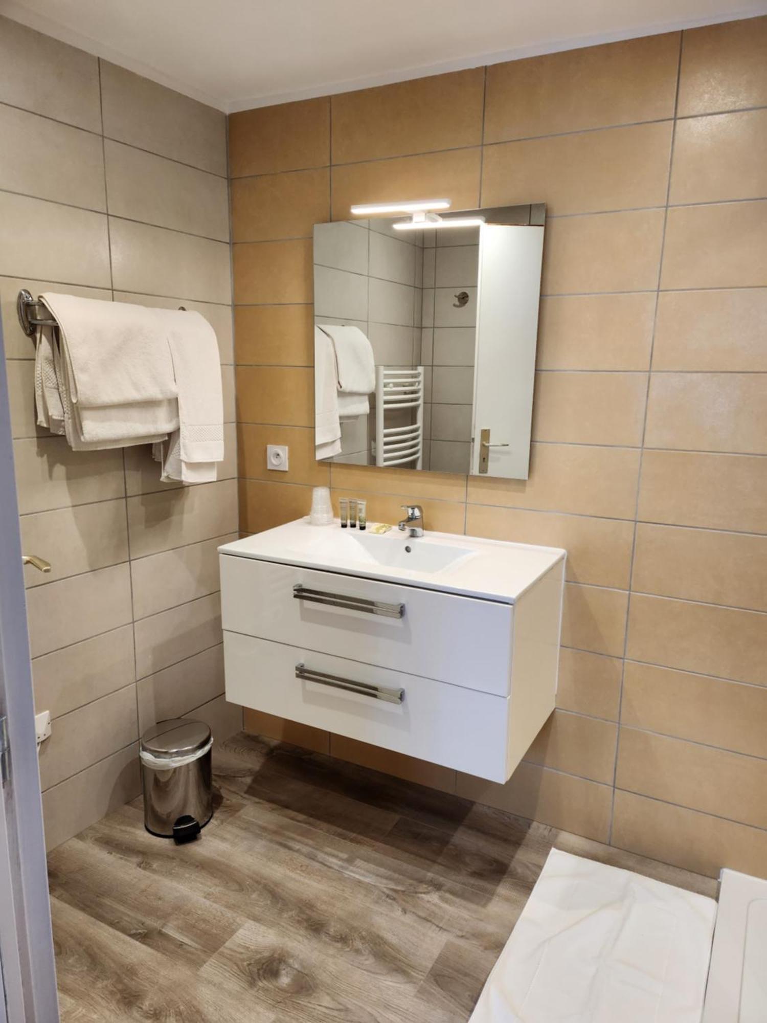 למאסטר Hotel Des Negociants מראה חיצוני תמונה
